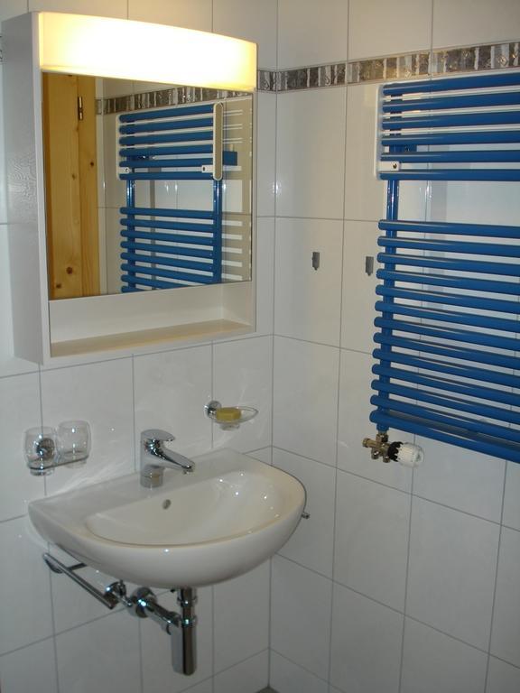 Chasa Mundin Apartment Scuol Room photo